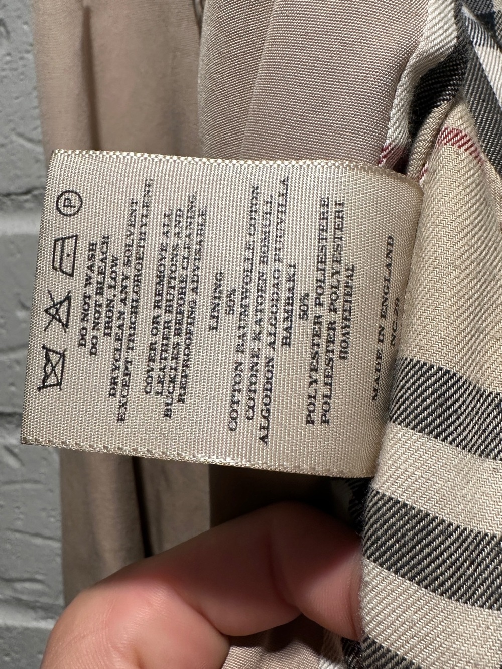 Burberry Kensington Classic Beige Cotton Blend Trench Coat Size 2 - Picture 15 of 16
